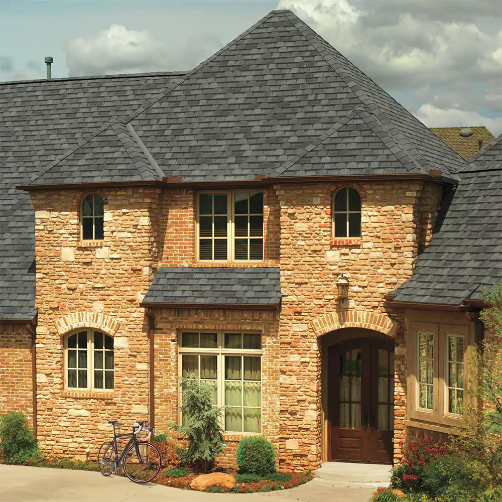 Roof with Camelot® II Shingles